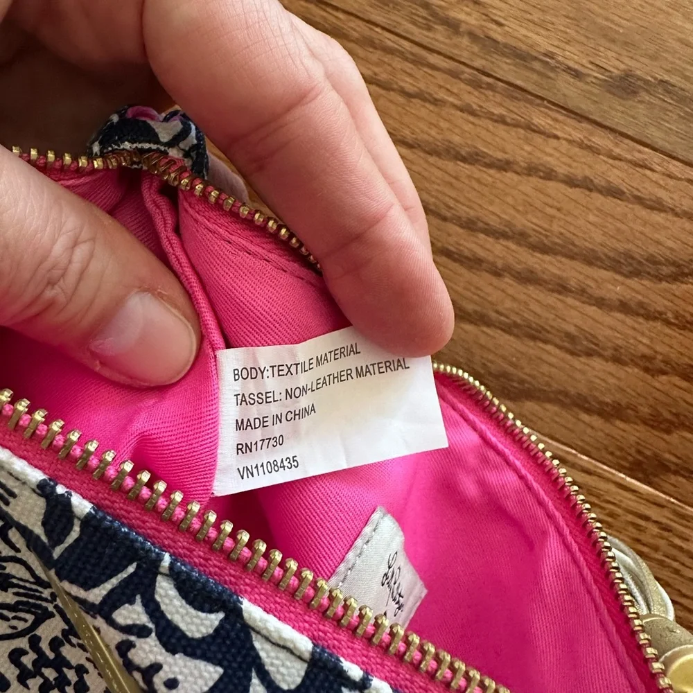 New Lilly Pulitzer Upstream Clutch Cosmetics Case.